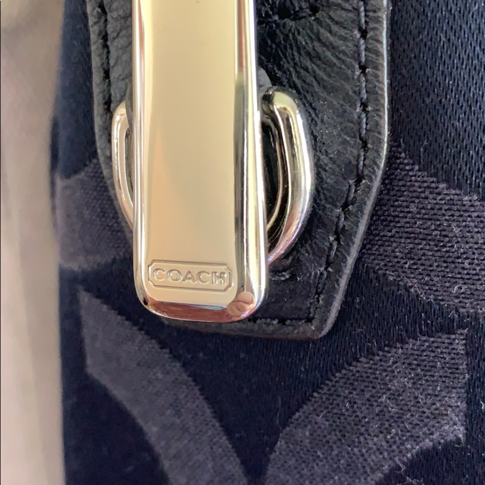 Coach Bag - Picture 4 of 8